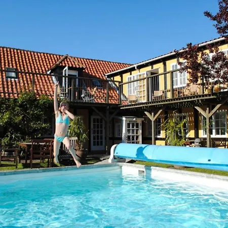 Hotell Xlii
